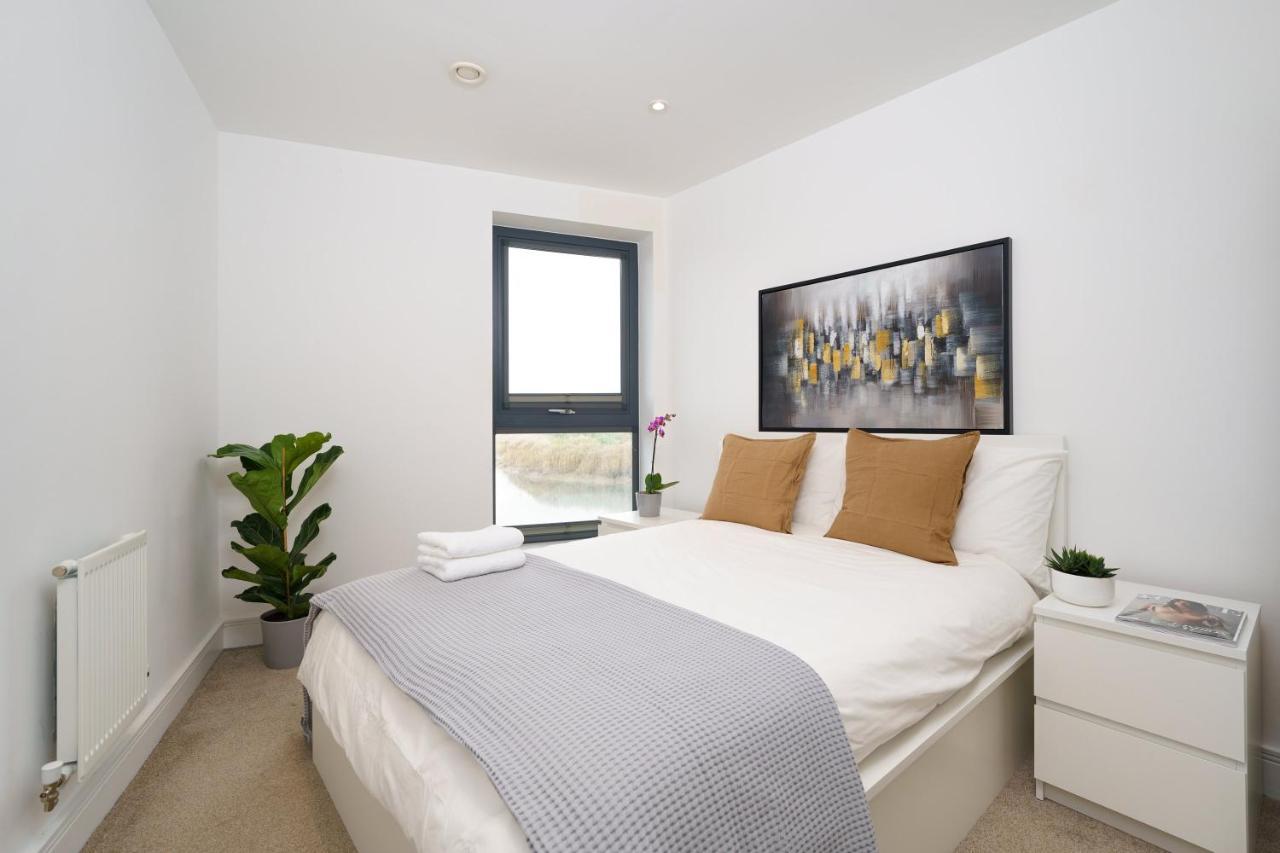 1 Bed Flat Near Canary Wharf, O2 London Exterior photo